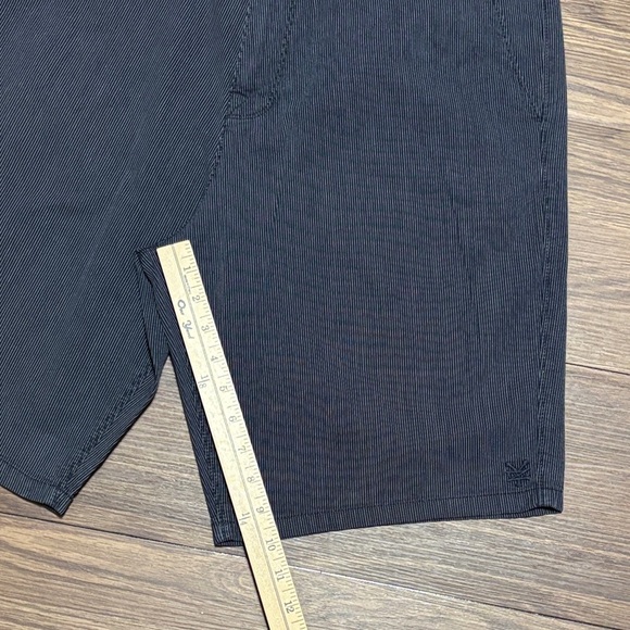 🔥🔥🔥Zoo York Blue Flat Front Shorts Size: 34🔥🔥🔥 - Picture 9 of 10